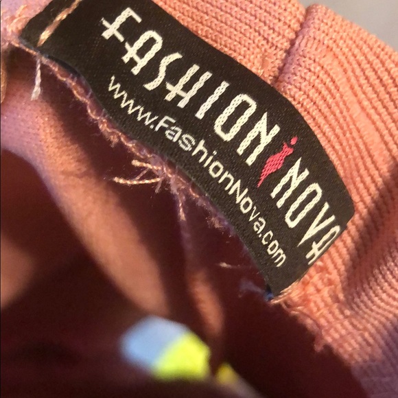 Fashionable Pink Bodycon Off shoulder Dress! - Picture 2 of 2